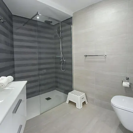 Vakantiehuis Stunning With Ocean View *