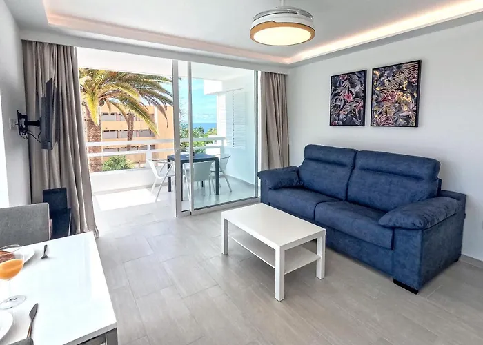 Stunning Close To The Hébergement de vacances Playa Feñabe