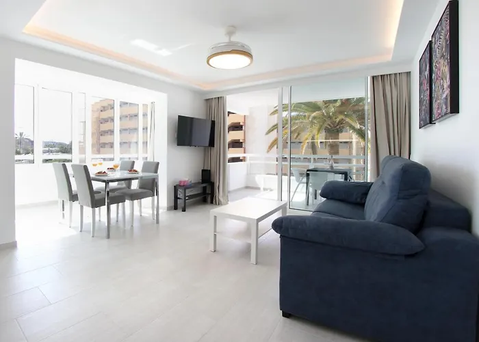 Vakantiehuis Stunning Close To The